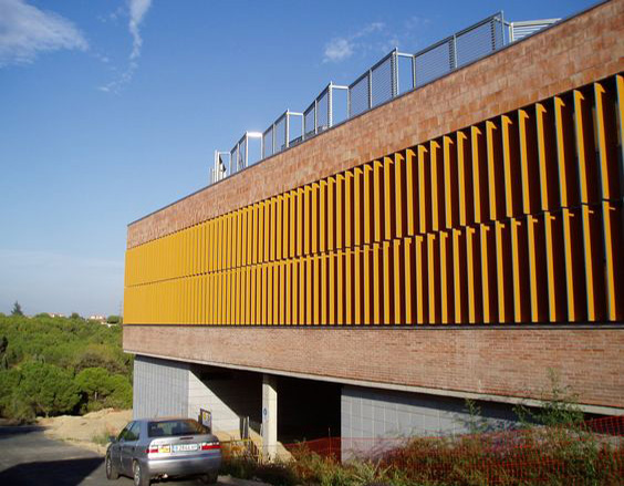 Защита фасада от солнца- Trespa 7